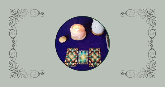 Stille Karten zur abnehmenden Mondphase- August 2025