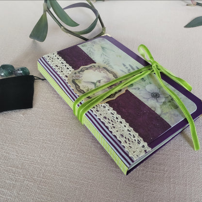 Journal Lila-Grün Vorderseite mit Buchrücken
